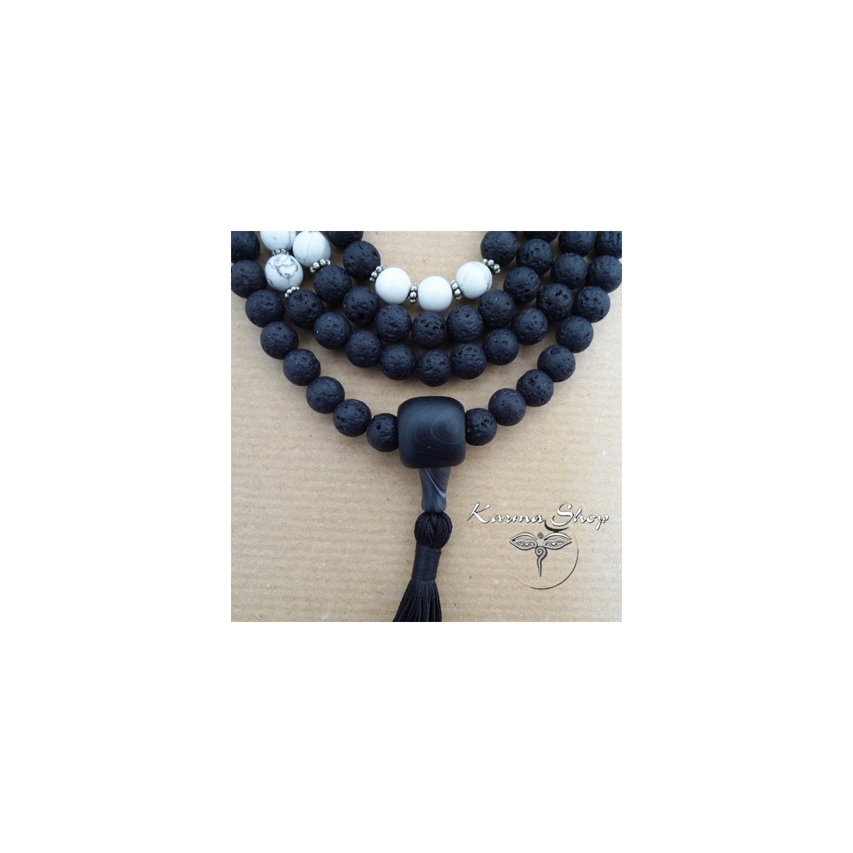 Mala 108 Grani in Pietra lavica e Howlite